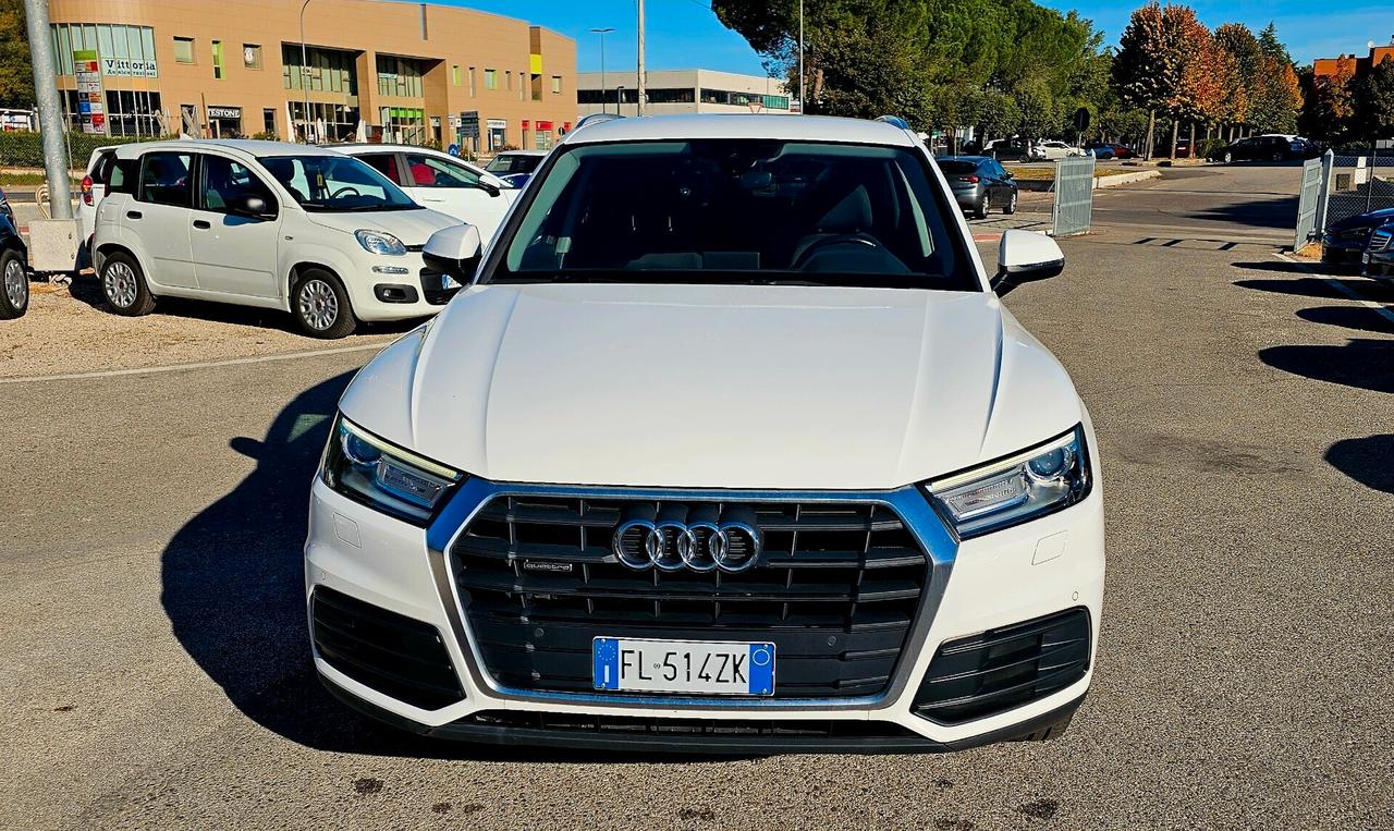 Audi Q5 2.0 TDI quattro S tronic Business Sport