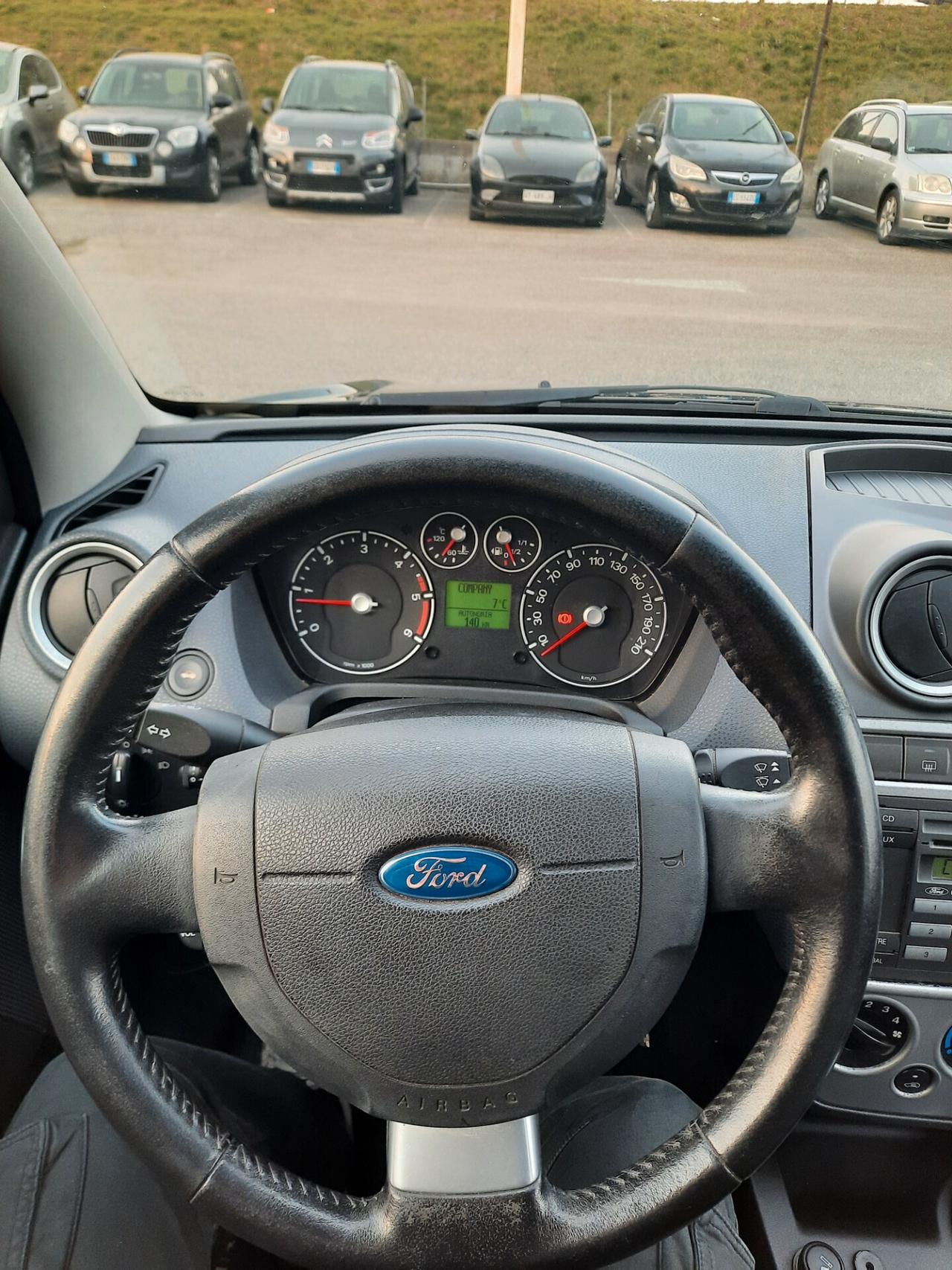 Ford Fiesta 1.4 TDCi 5p. Ghia UNICO.PRO