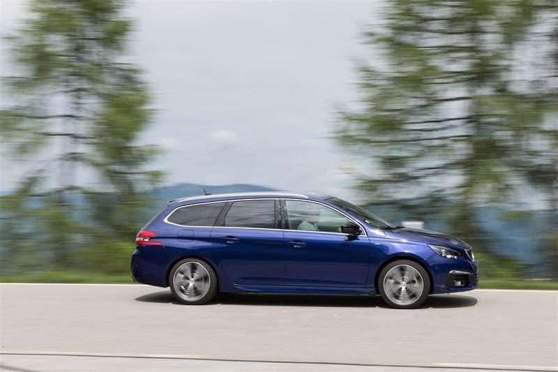 Peugeot 308 II 2018 SW SW 1.5 bluehdi Allure s&s 130cv