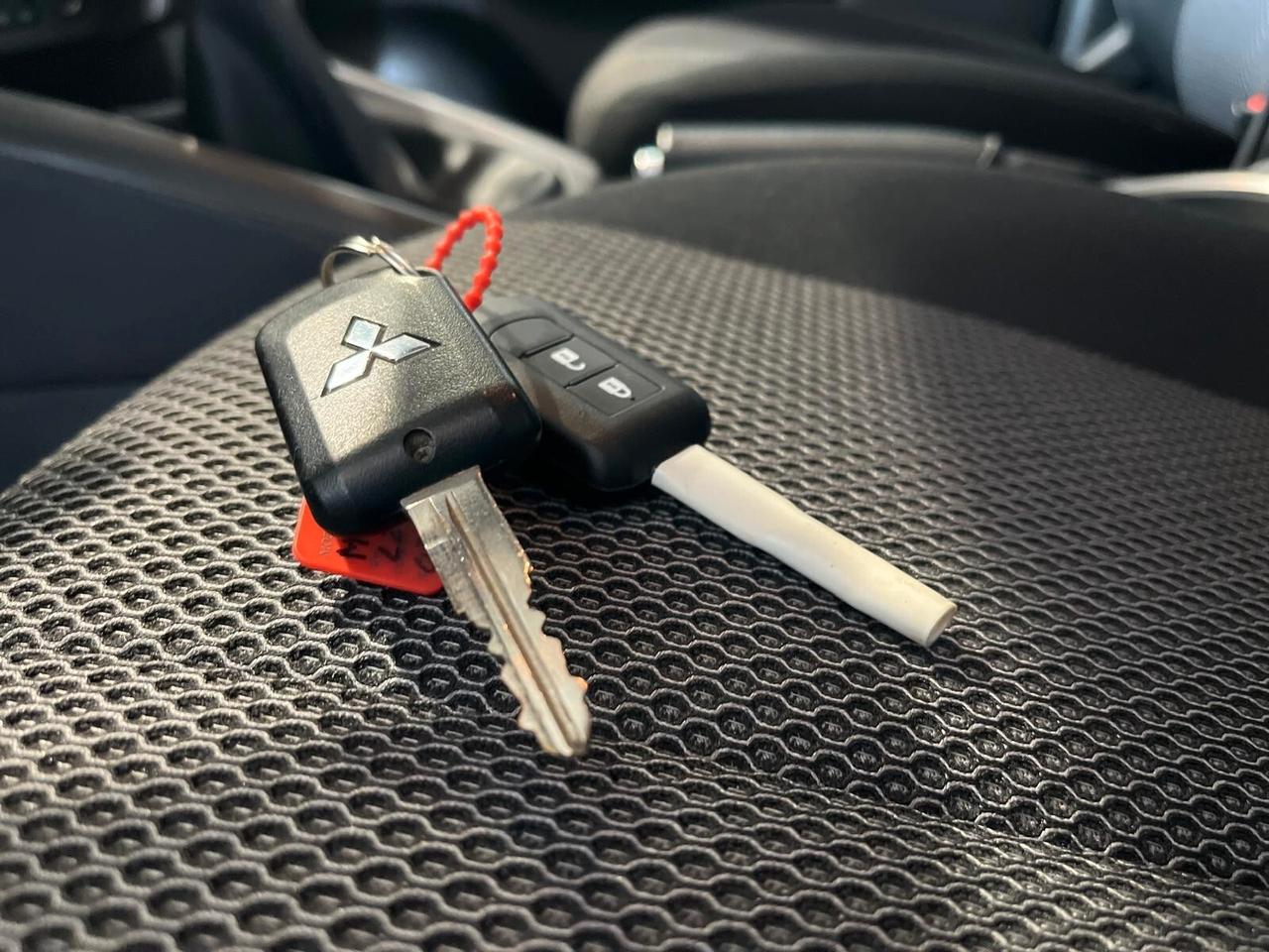 MITSUBISHI L200 2.3 D Double Cab 4x4 *2021* *UNICOPRO* *FULL*