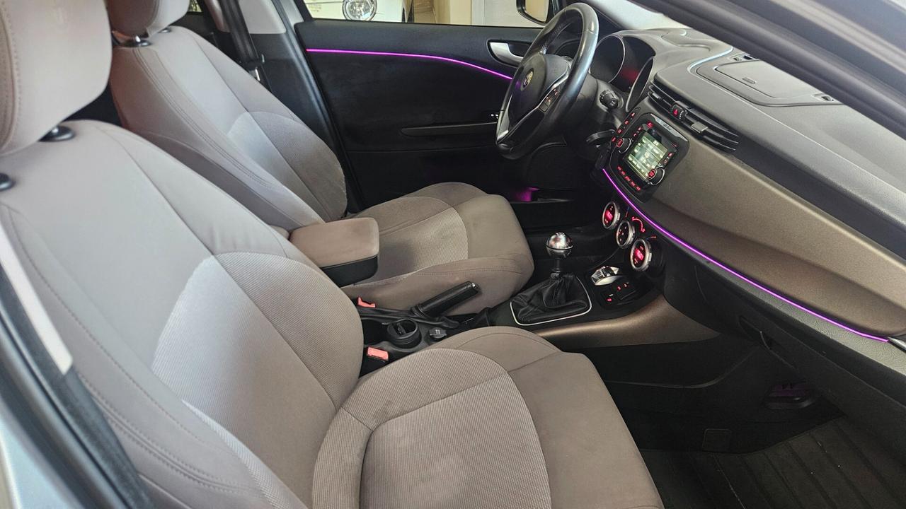 Alfa Romeo Giulietta 1.6 JTDm-2 105 CV Exclusive