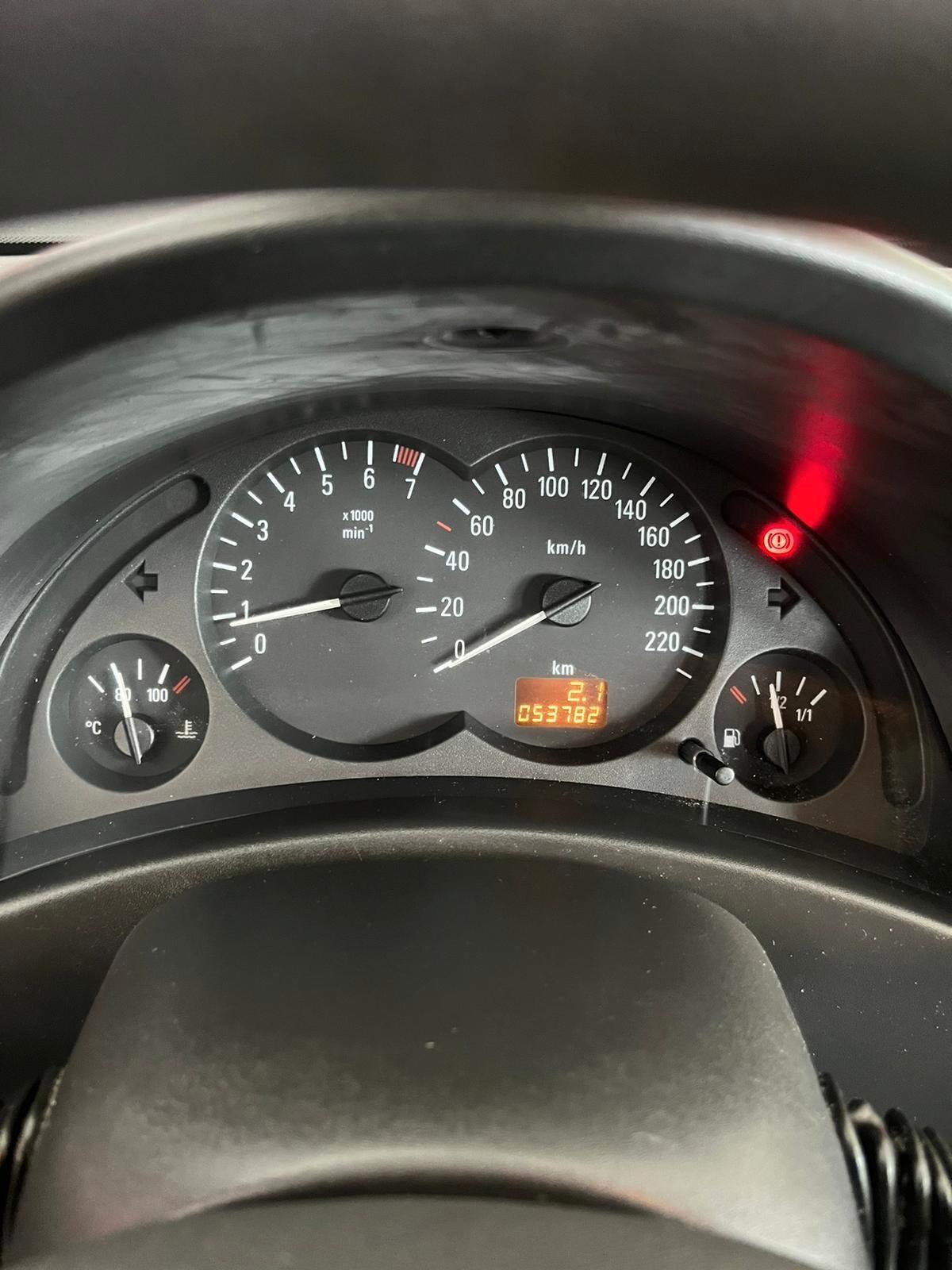 Opel Corsa 1.4i 16V cat 5 porte Cosmo