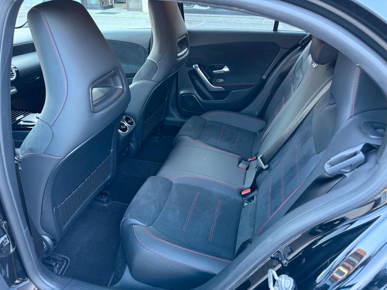 Mercedes-benz A 180 d Automatic AMG Line Premium Night Edition