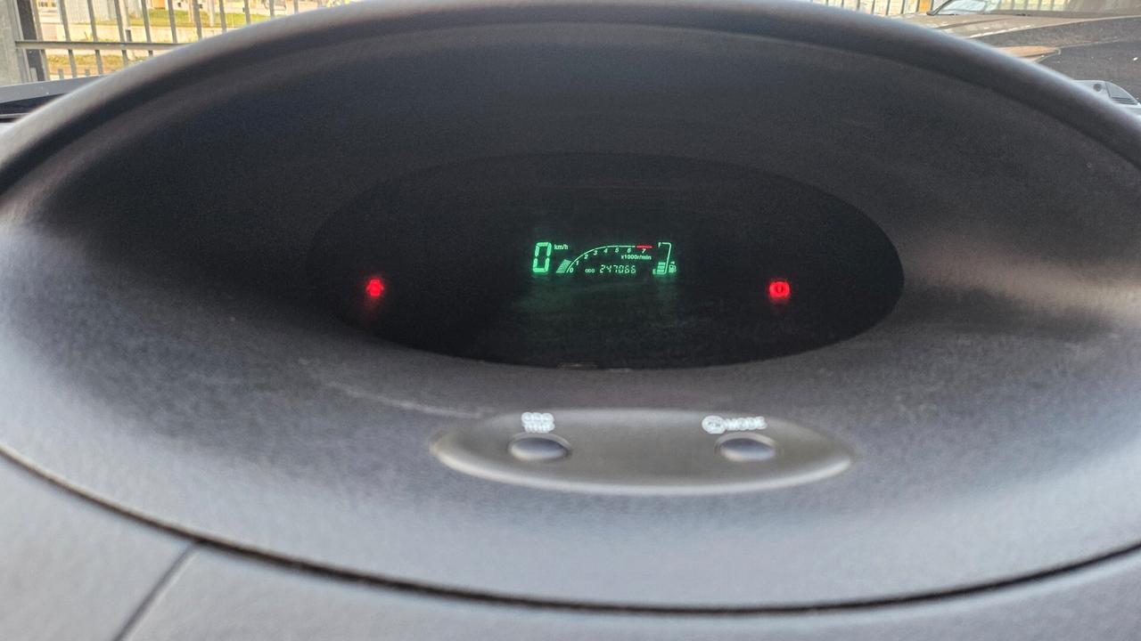 Toyota Yaris 1.0i 16V Targa GM849ZJ