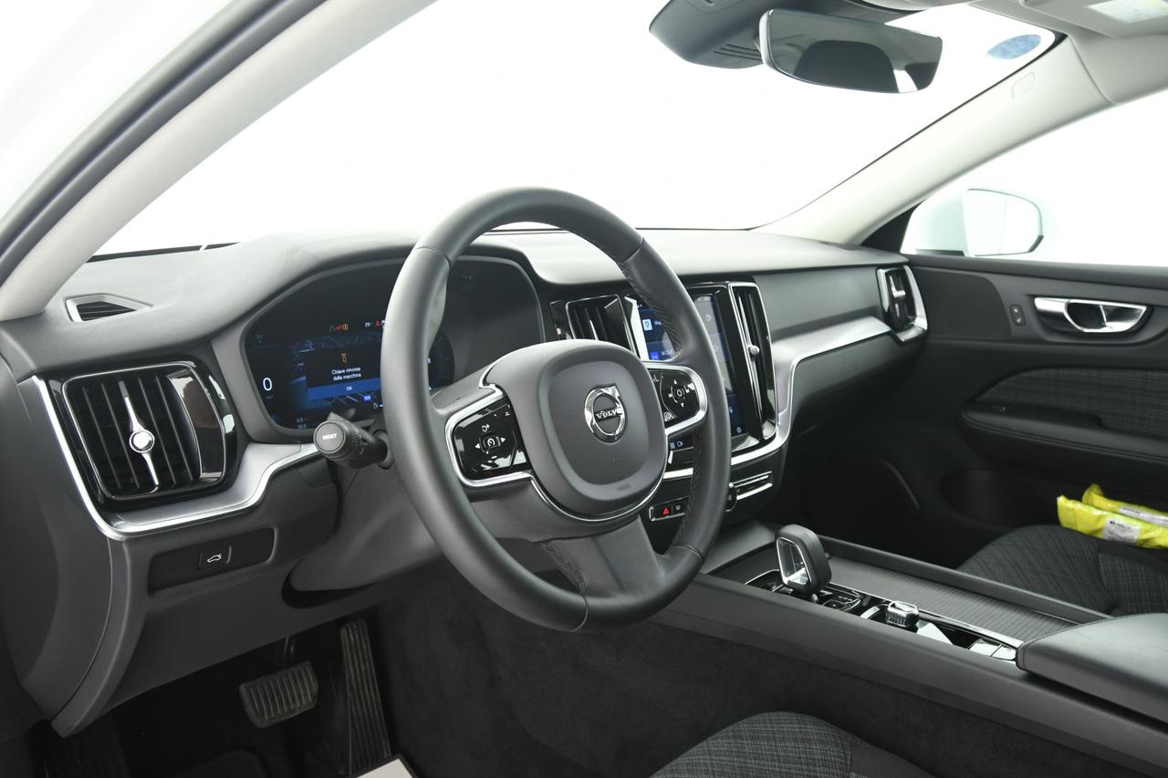 VOLVO V60 Cross Country 2.0 b4 Core awd auto CAMERA+FULL LED