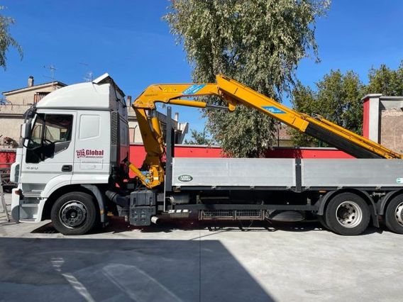 IVECO Stralis 430 cassone fisso + GRU Effer