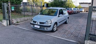 Renault Clio 1.1 benzina neopatentati