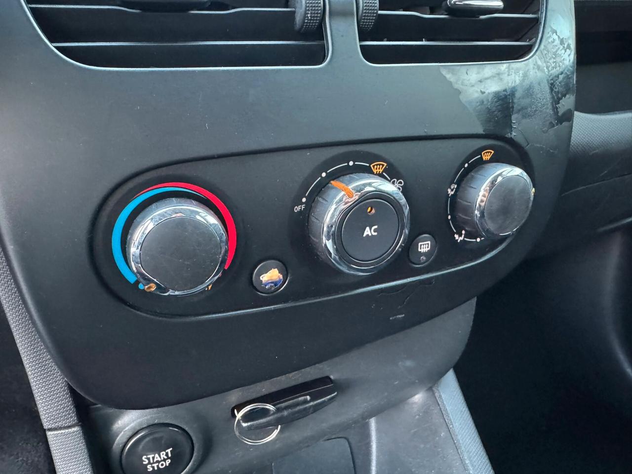 RENAULT CLIO 1.2 75cv 2014!!! GPL CASA MADRE!!!