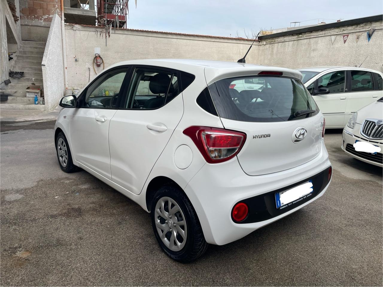 Hyundai i10 1.0 MPI Style restayling Full dal nord Italia