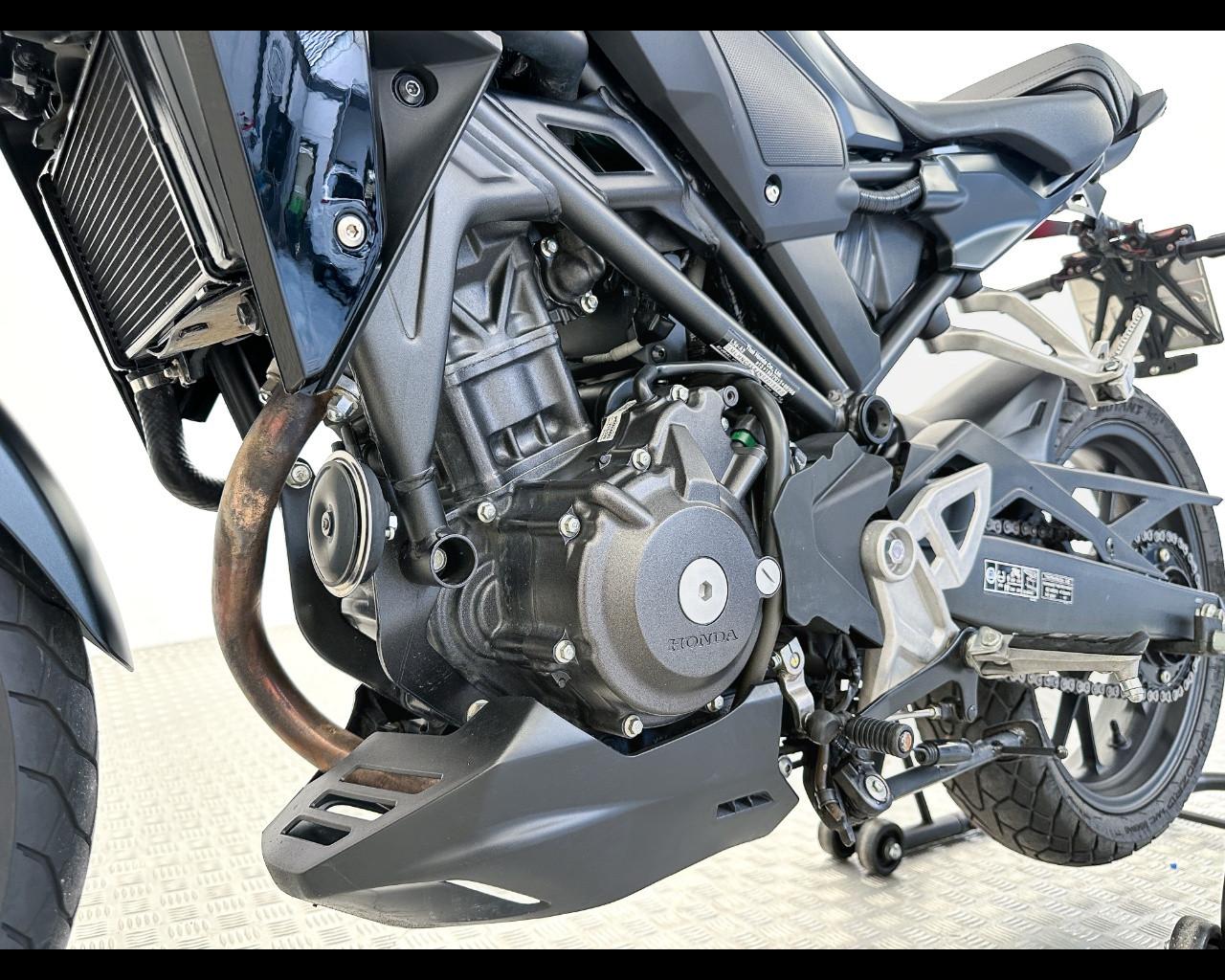 HONDA MOTO - CB 300 R