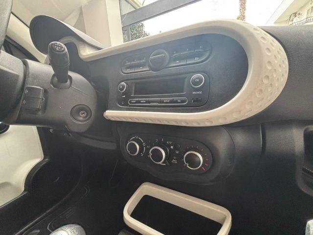 RENAULT Twingo SCe Zen tua da ?99,00 mensili