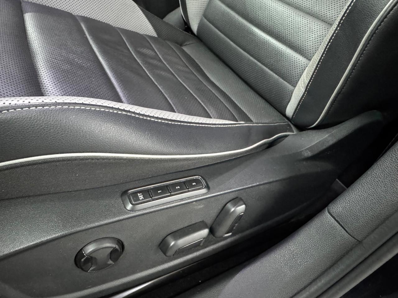 Volkswagen Golf 2.0 TSI R DSG 4Motion
