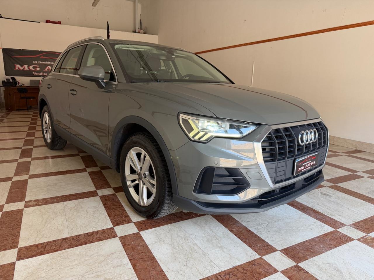 Audi Q3 35 TDI S tronic Business Advanced