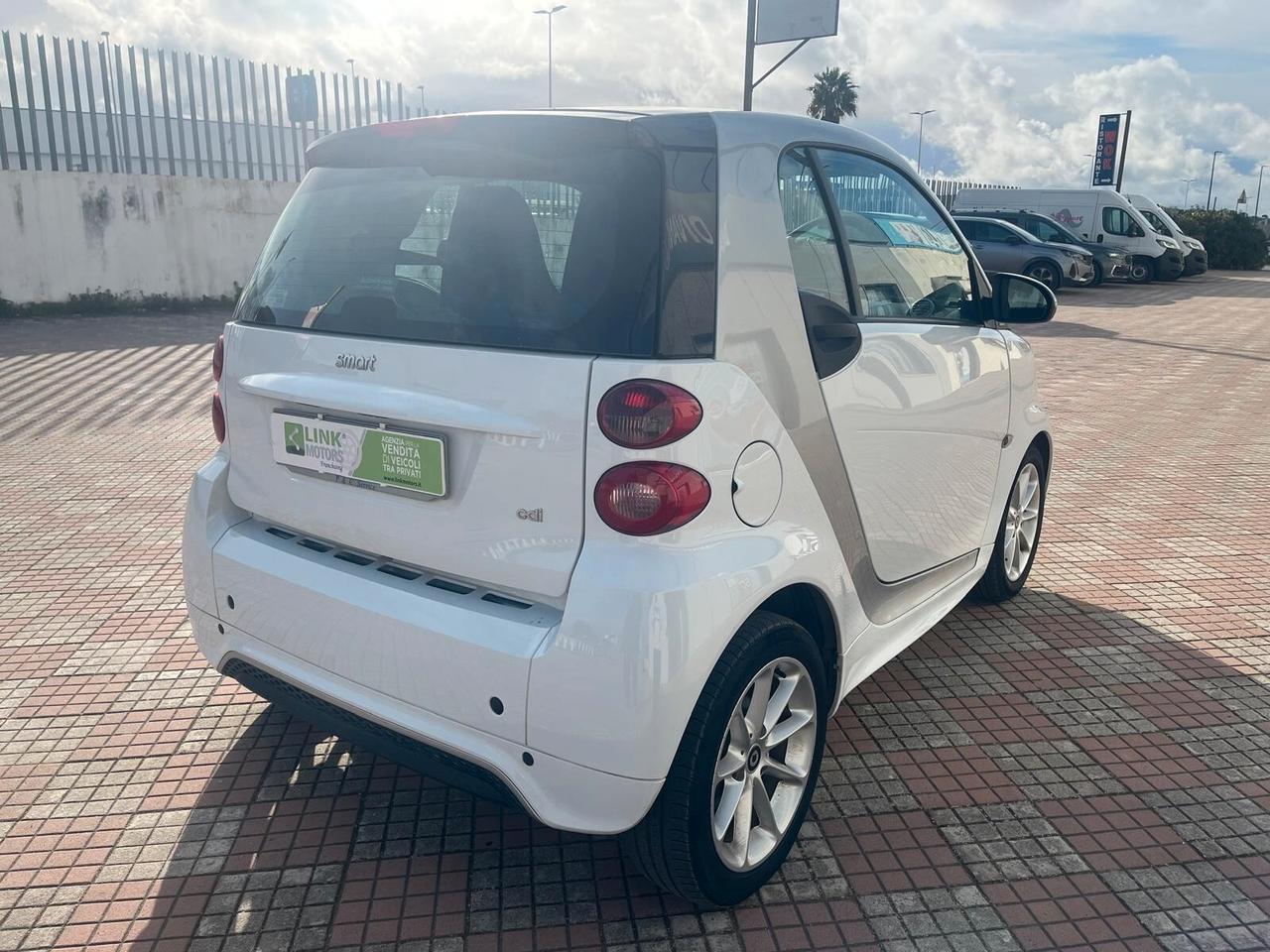Smart ForTwo 800 40 kW coupé cdi Automatic