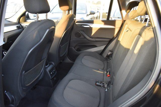 BMW X1 sDrive18d Business Advantage *Navi, led*