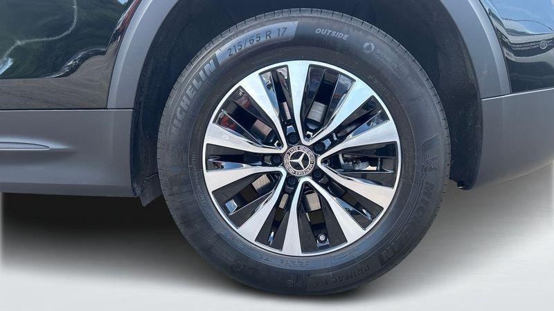 Mercedes-Benz GLB - X247 2019 180 D Premium 8G-DCT