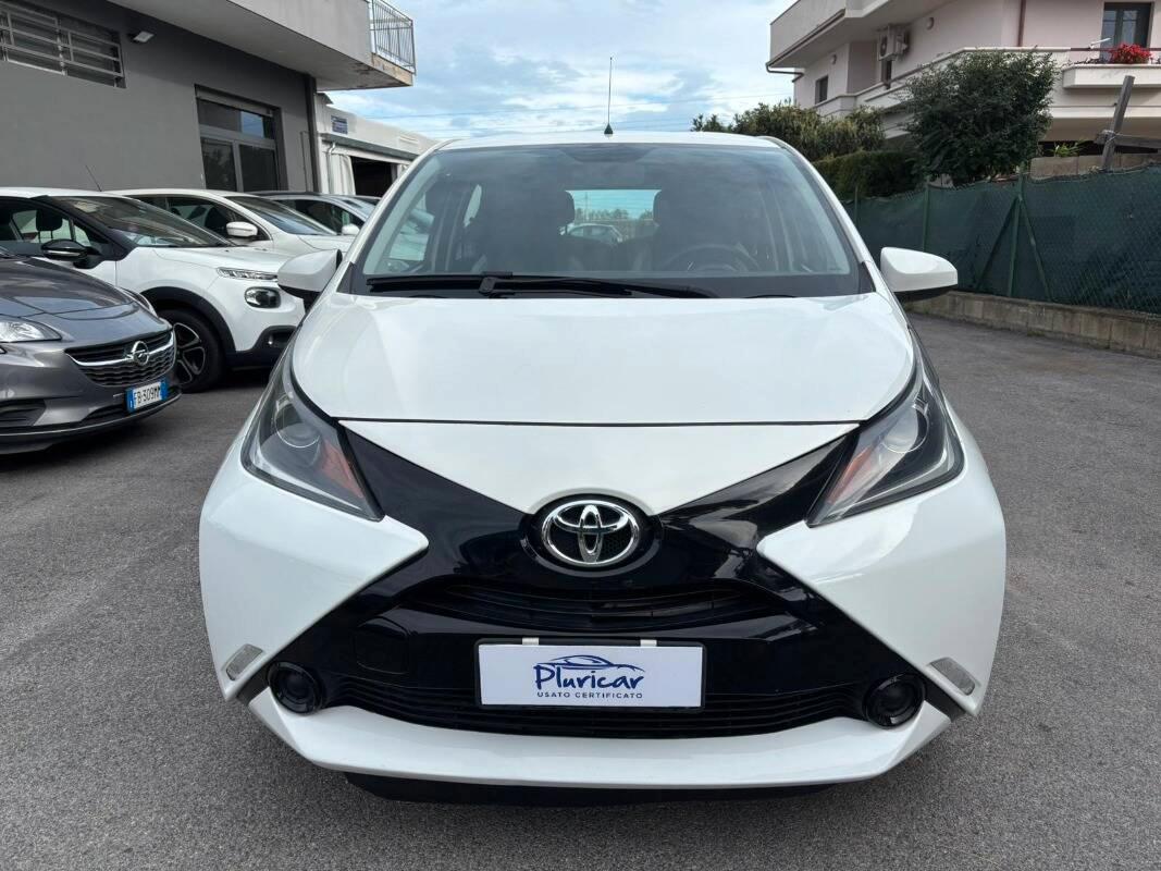 Toyota Aygo 1.0 x-play 5p