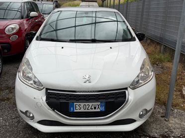 Peugeot 208 1.4 HDi 68 CV 3 porte neopatentati 2013