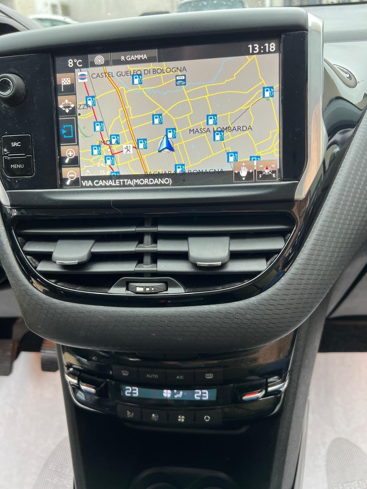 Peugeot 2008 BlueHDi 120 S&S Black Matt