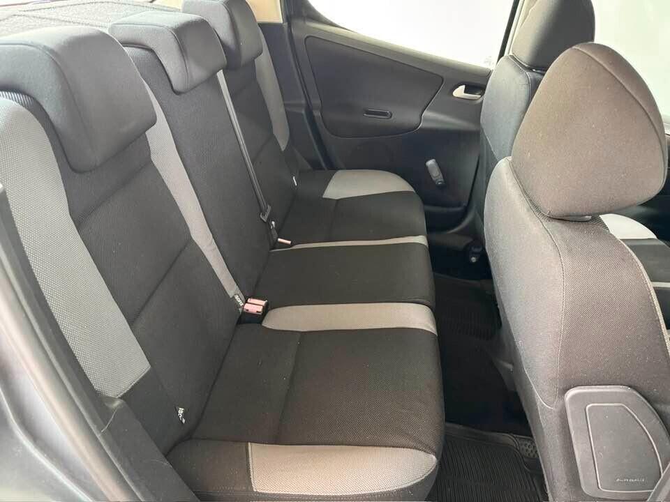 Peugeot 207 1.4 HDi 70CV 5p. X Line