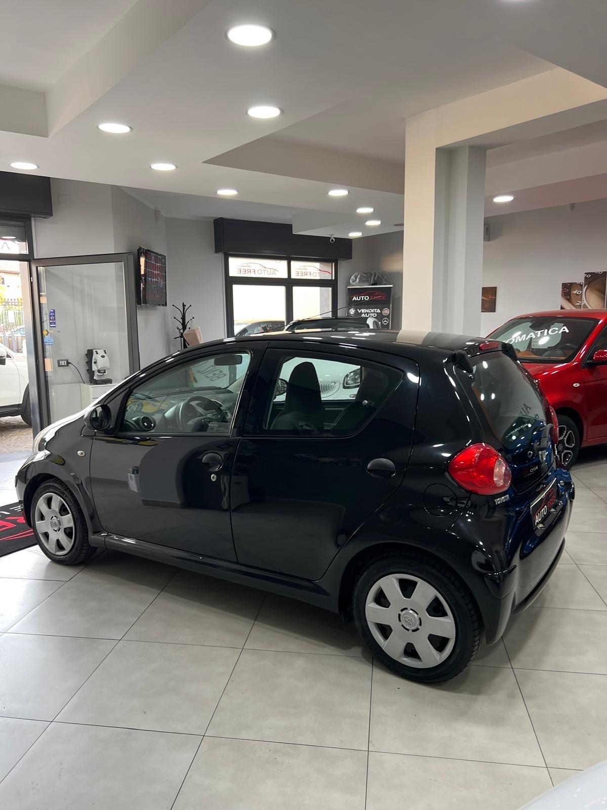Toyota Aygo 1.0 12V VVT-i 5 porte