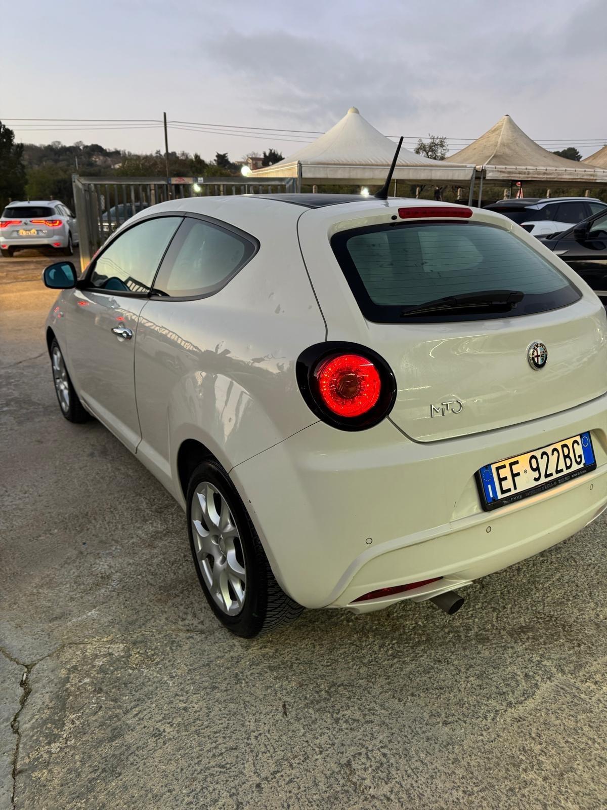 Alfa Romeo MiTo 1.4 105 CV M.air S&S Distinctive Sport Pack