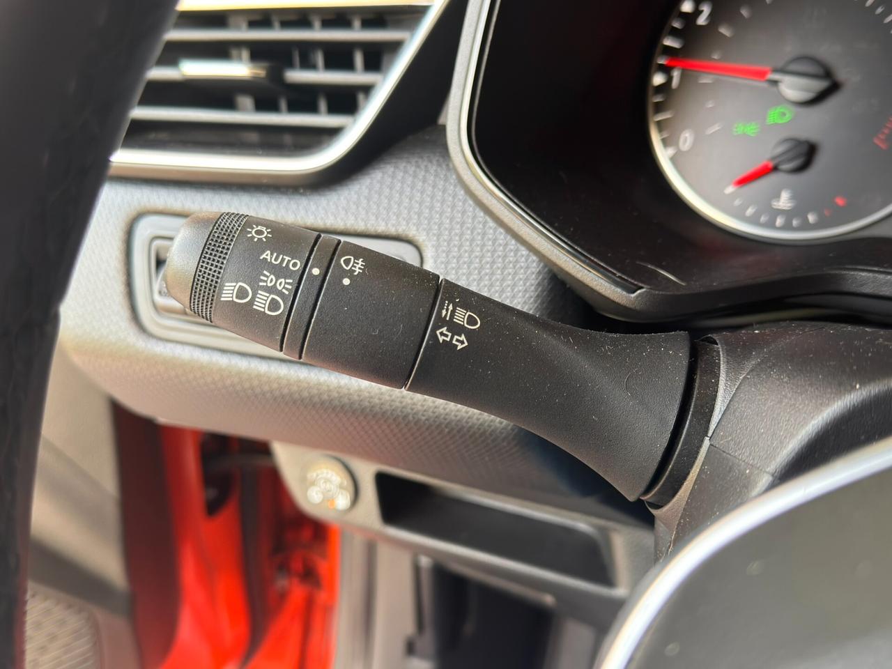 Renault Clio 5/V - 1.0 TCe 100 CV GPL - Equilibre - OK NEOPATENTATI/E!