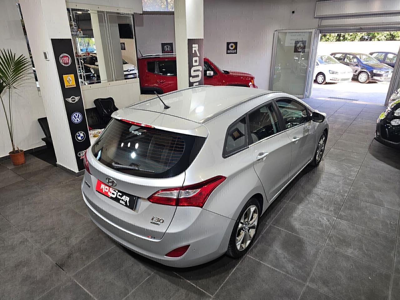 Hyundai i30 1.6 CRDi 128CV Style (119.000 km)