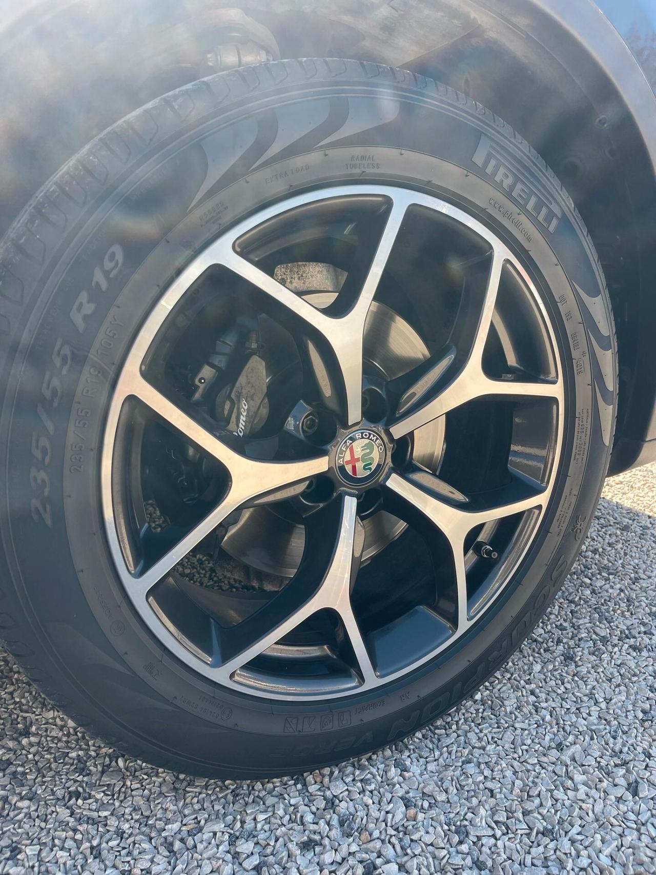 Alfa Romeo Stelvio 2.2 Turbodiesel 190 CV AT8 RWD Executive