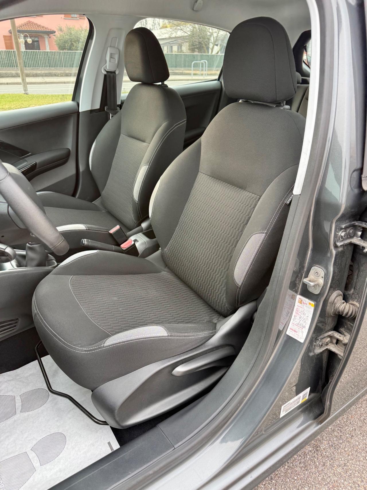 Peugeot 208 PureTech 82Cv 5P*Cerchi*Internet Connect