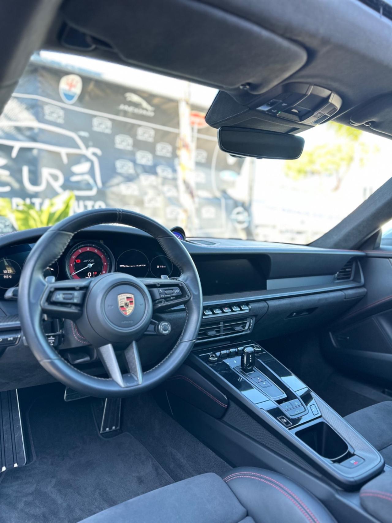 Porsche 911 ALLESTIMENTO 992 Carrera 4 GTS