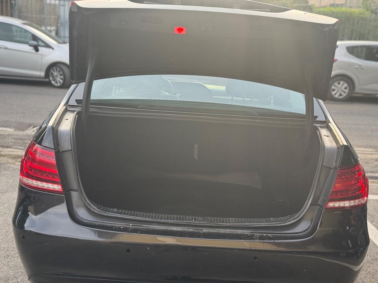 Mercedes-benz E 200 BlueTEC Executive