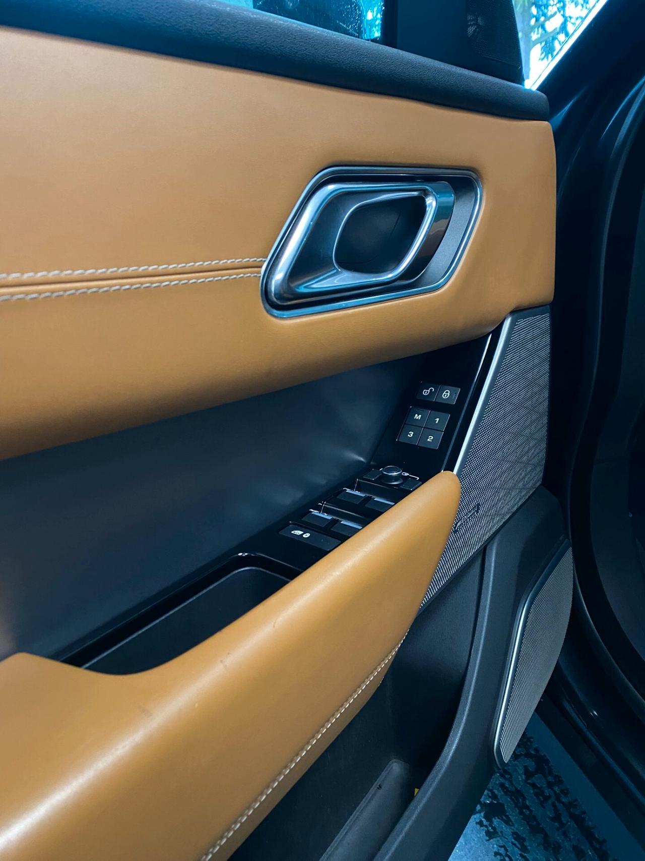 Land Rover Range Velar 3.0 V6 SD6 300 CV First Edition