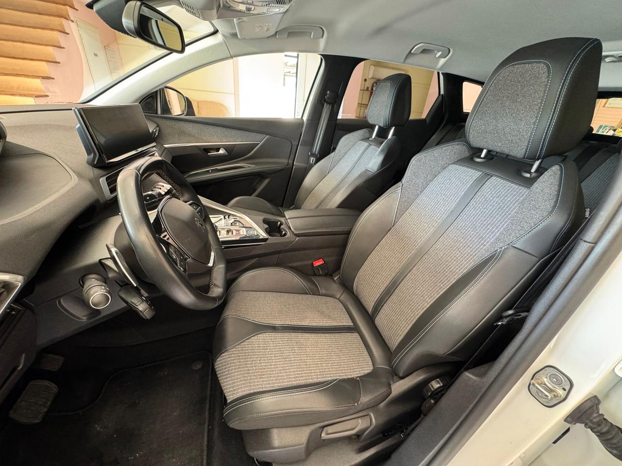 Peugeot 3008 BlueHDi 130 S&S EAT8 Allure Pack