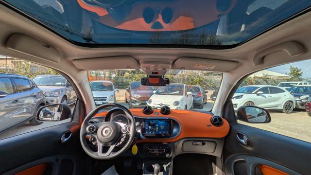 SMART ForTwo 1.0cc 71cv TETTO PANORAMICO TELECAM