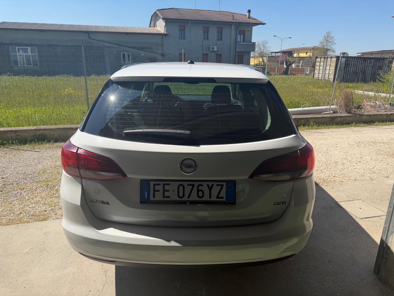 Opel Astra 1.6 CDTi Sports Tourer Cosmo