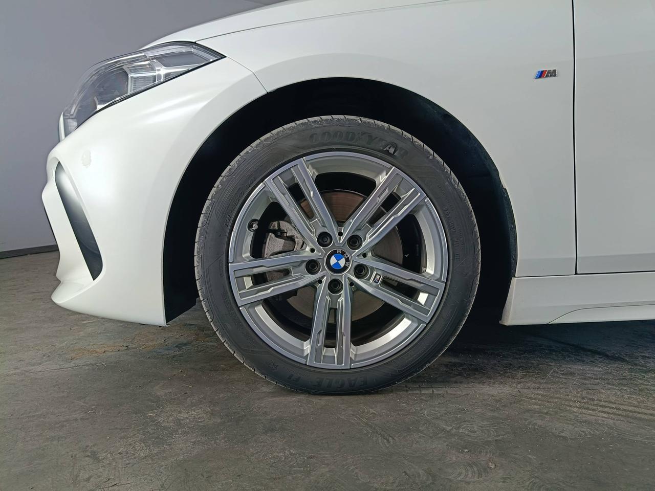 BMW Serie 1 F40 - 116i Msport Exterior auto