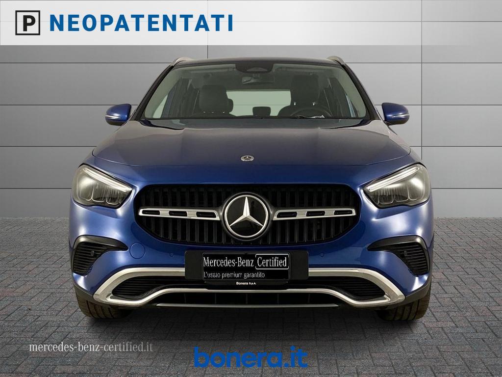 Mercedes GLA 180 180 Progressive Advanced Plus 7G-DCT