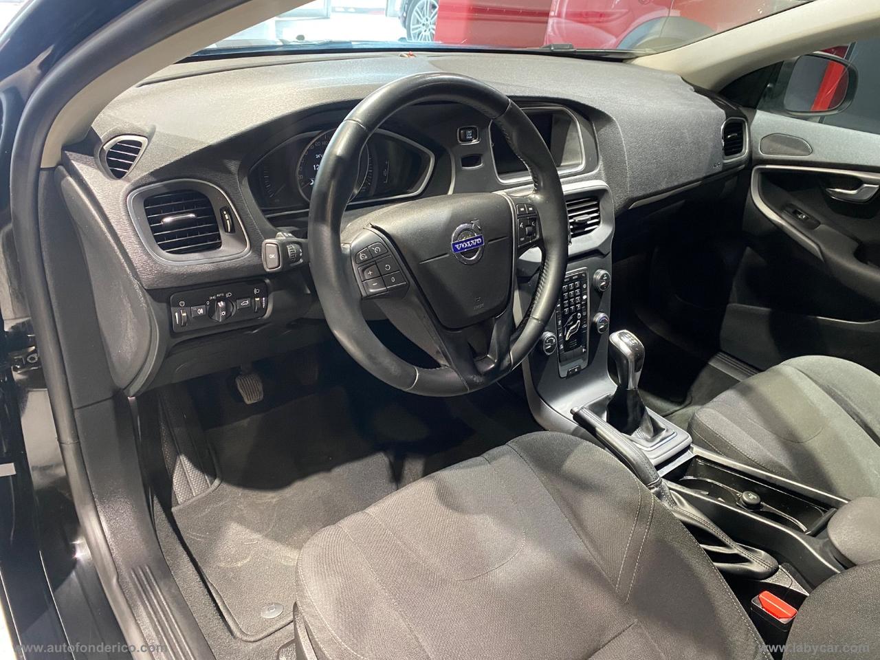 VOLVO V40 Cross Country D2 1.6 Kinetic