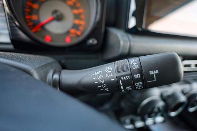 SUZUKI Jimny Nomade 1.5 GLX Autovettura 4 Posti Cambio Autom.