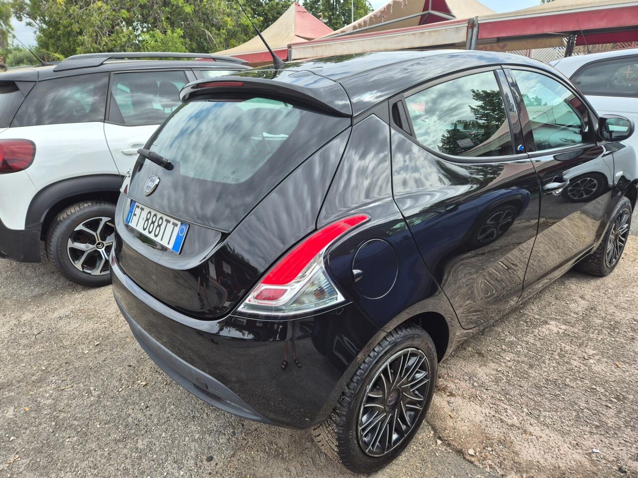 Lancia Ypsilon 1.2 69 CV 5 porte GPL Ecochic Gold