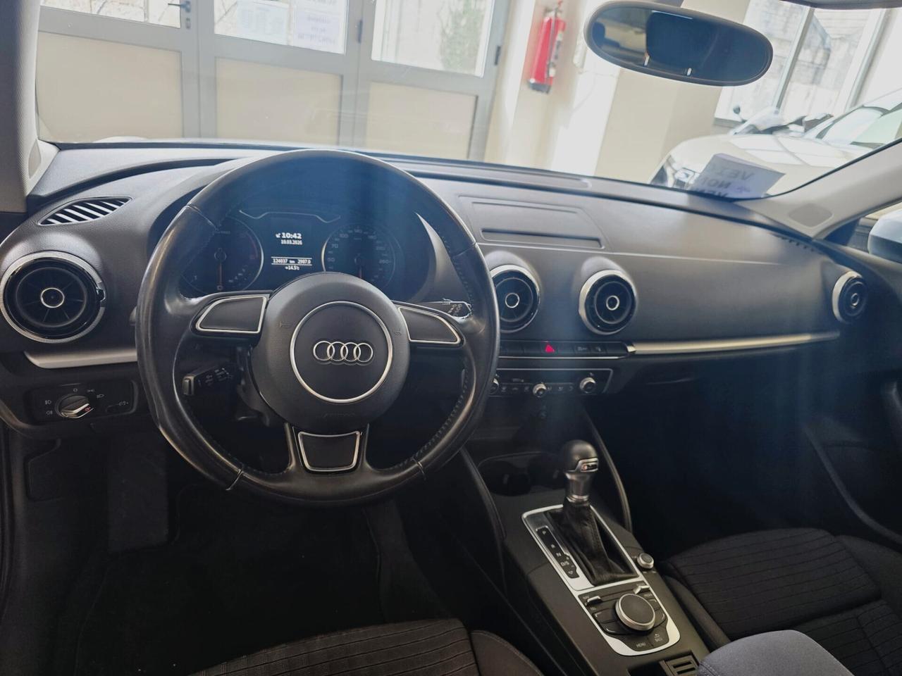 Audi A3 SPB 1.6 TDI S tronic 15'