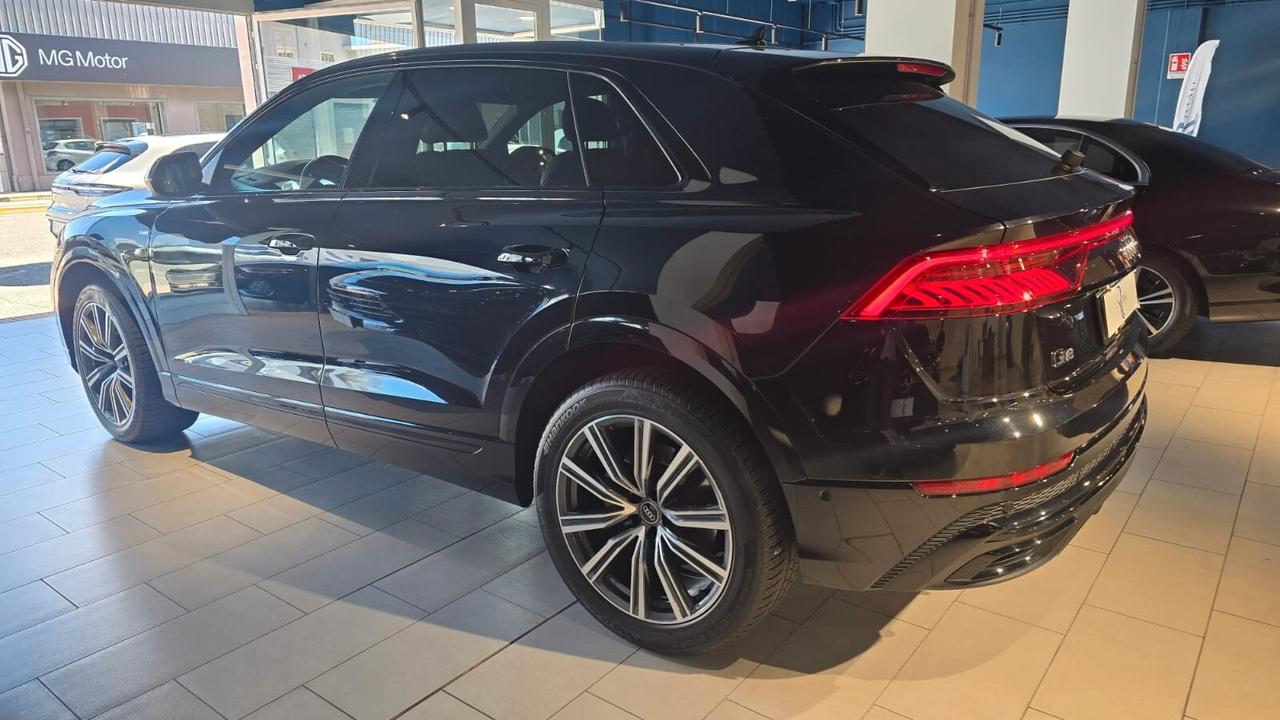 Audi Q8 50 TDI 286 CV quattro tiptronic Sport