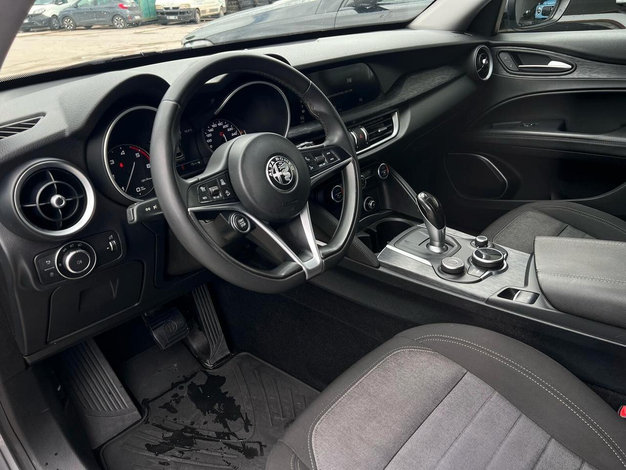 Alfa Romeo Stelvio 2.2 Turbodiesel 160 CV AT8 RWD Sport-Tech