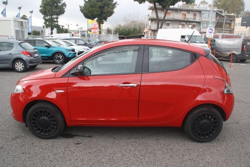 Lancia Ypsilon 1.0 FireFly 70cv Hybrid Silver