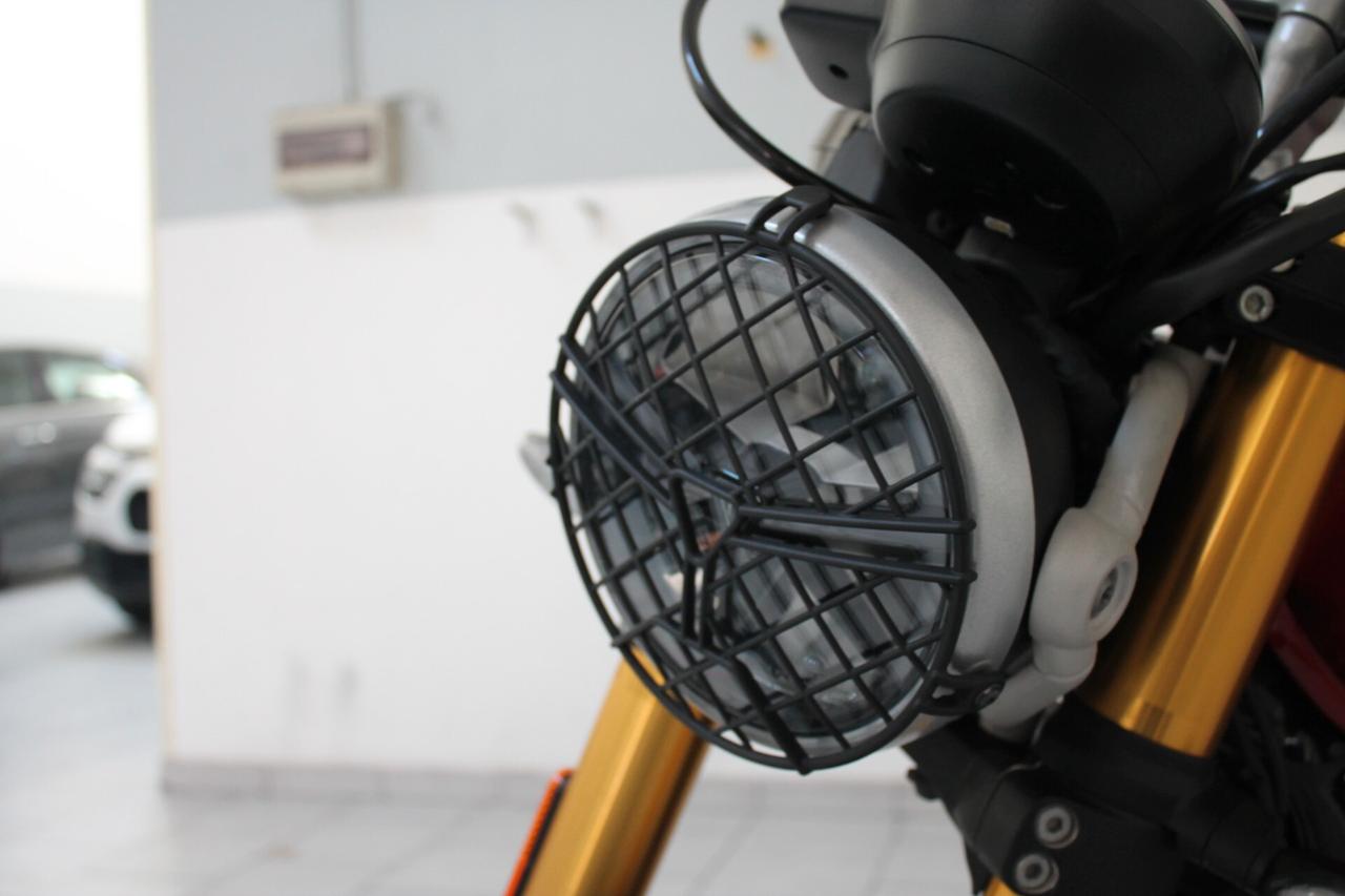 Triumph Scrambler 400 x