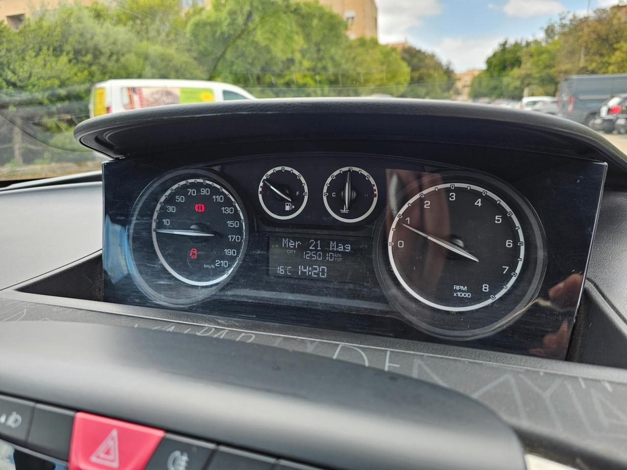 Lancia Ypsilon 1.2 69 CV 5 porte Elefantino Rosa