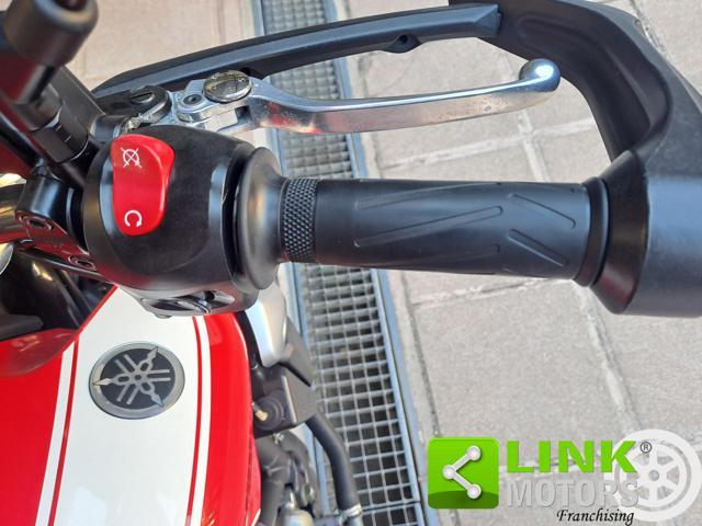 YAMAHA MT-03 .