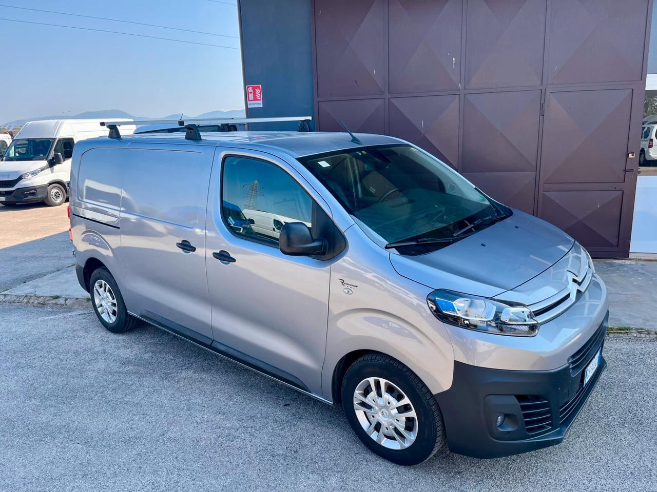CITROËN JUMPY CLUB M BLUEHDI 100 S&S FURGONE