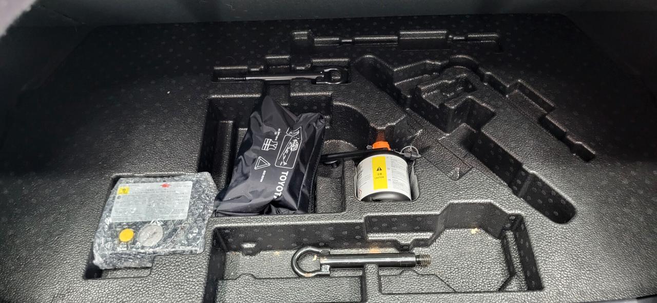 Toyota C-HR 1.8 Hybrid E-CVT Active